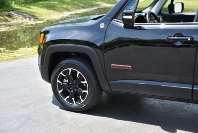 2023 Jeep Renegade Trailhawk