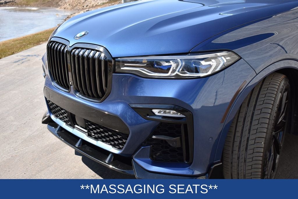 2022 BMW X7 M50i
