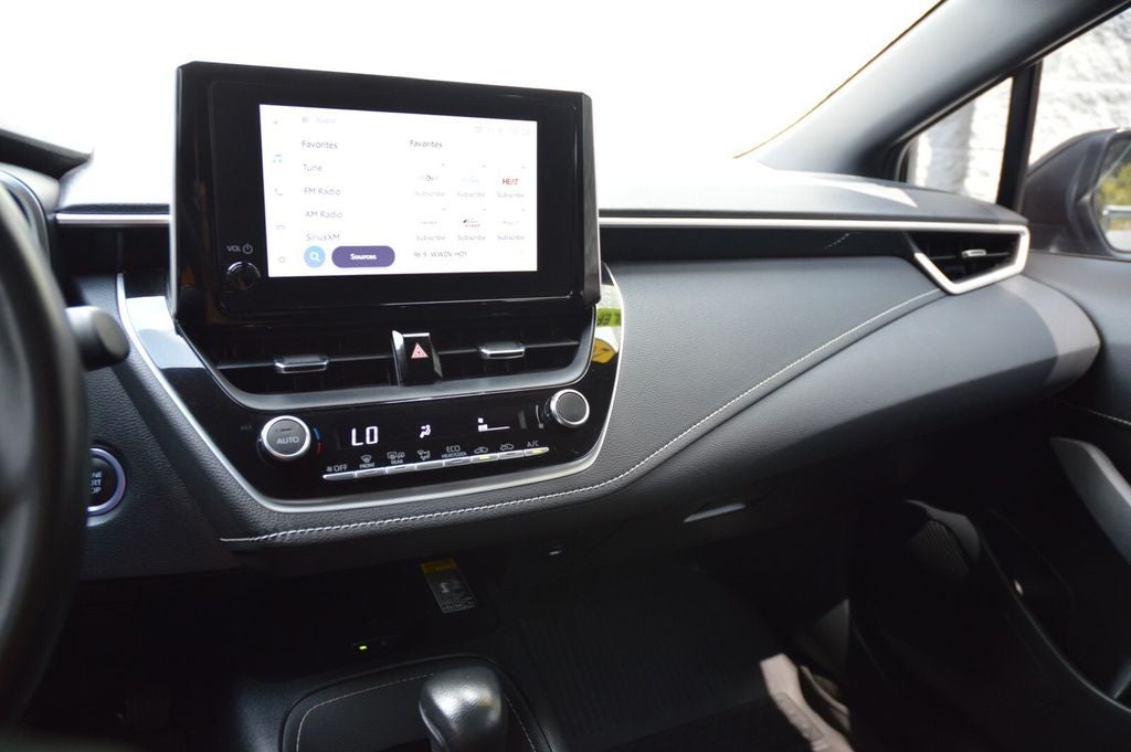 2024 Toyota Corolla Hatchback SE