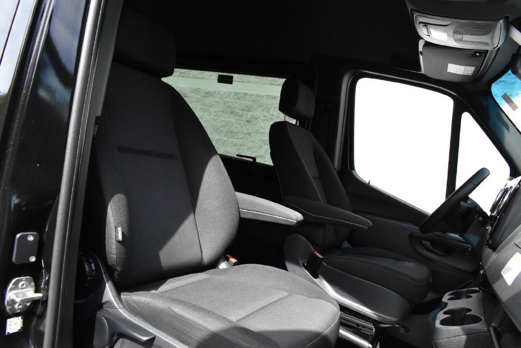 2025 Mercedes-Benz Sprinter 2500 High Roof 4-Cyl Diesel