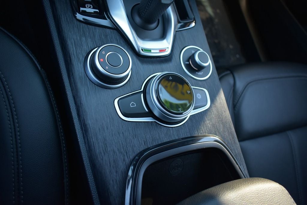 2024 Alfa Romeo Stelvio Sprint AWD