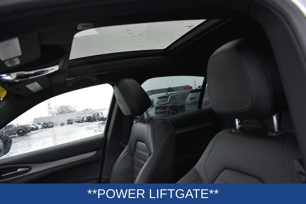 2023 Alfa Romeo Stelvio Veloce AWD