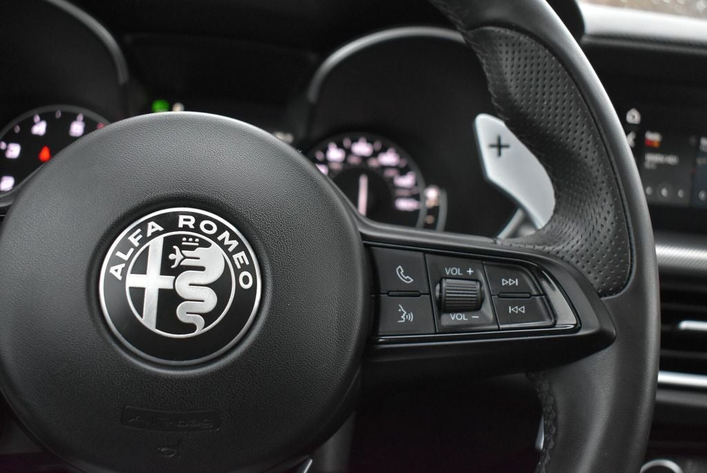 2023 Alfa Romeo Stelvio Veloce AWD