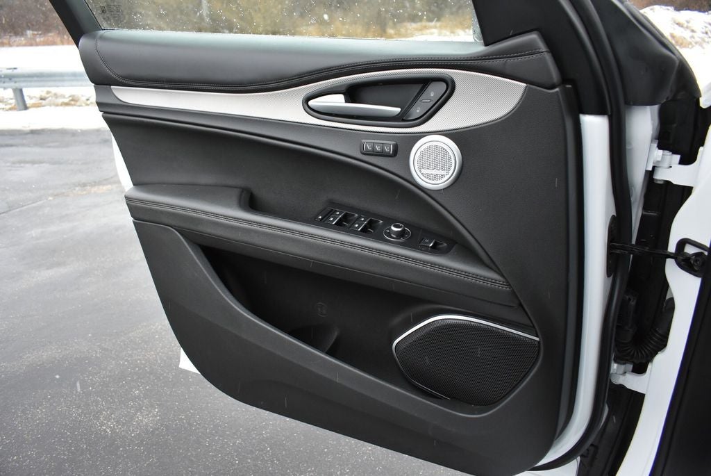 2023 Alfa Romeo Stelvio Veloce AWD