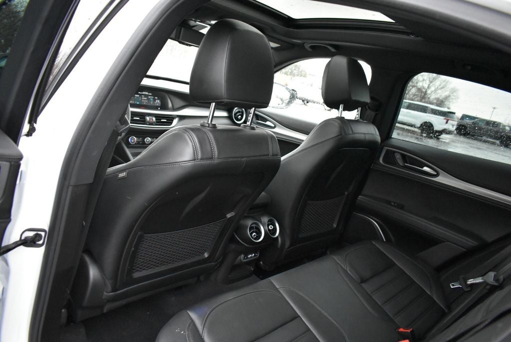 2023 Alfa Romeo Stelvio Veloce AWD