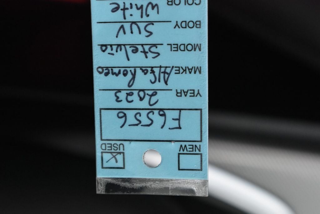 2023 Alfa Romeo Stelvio Veloce AWD